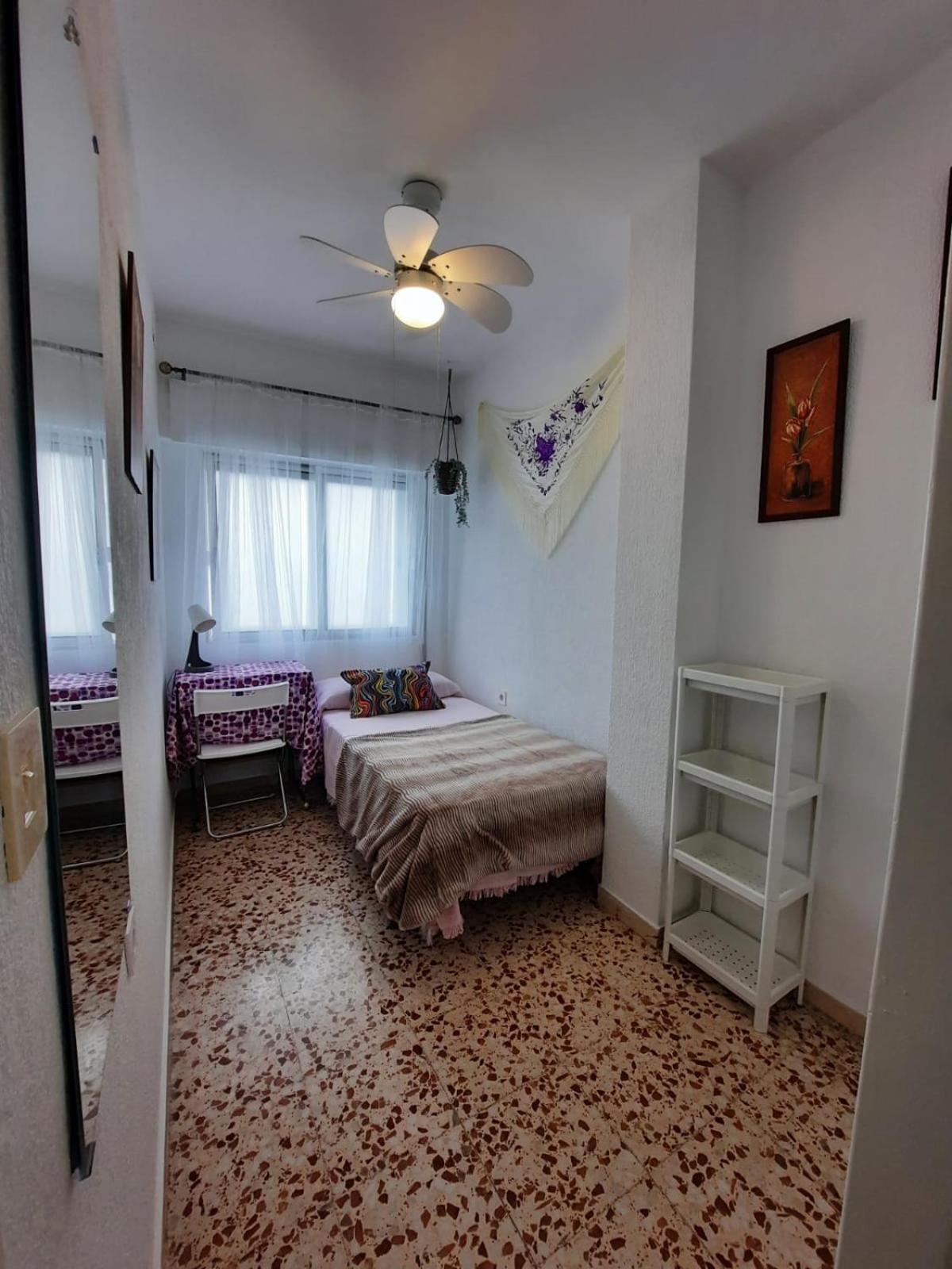 Habitaciones En Mi Piso Del Centro De Huelva Bagian luar foto
