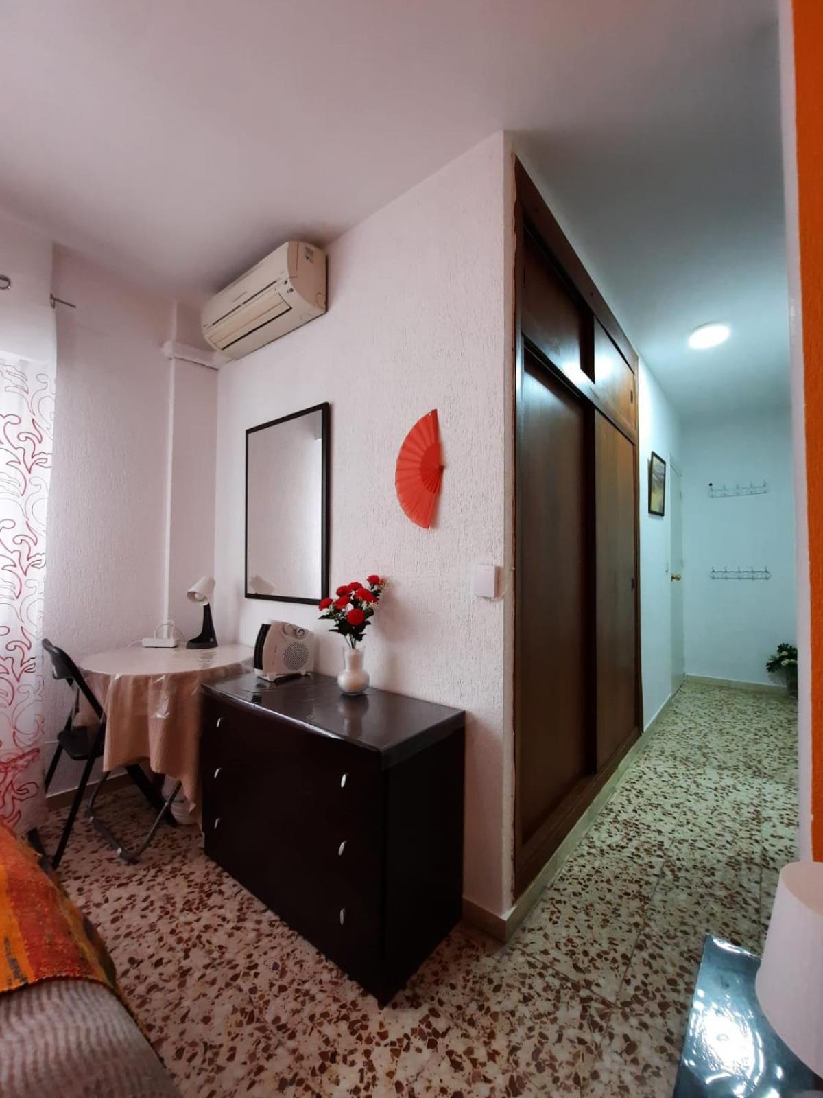Habitaciones En Mi Piso Del Centro De Huelva Bagian luar foto