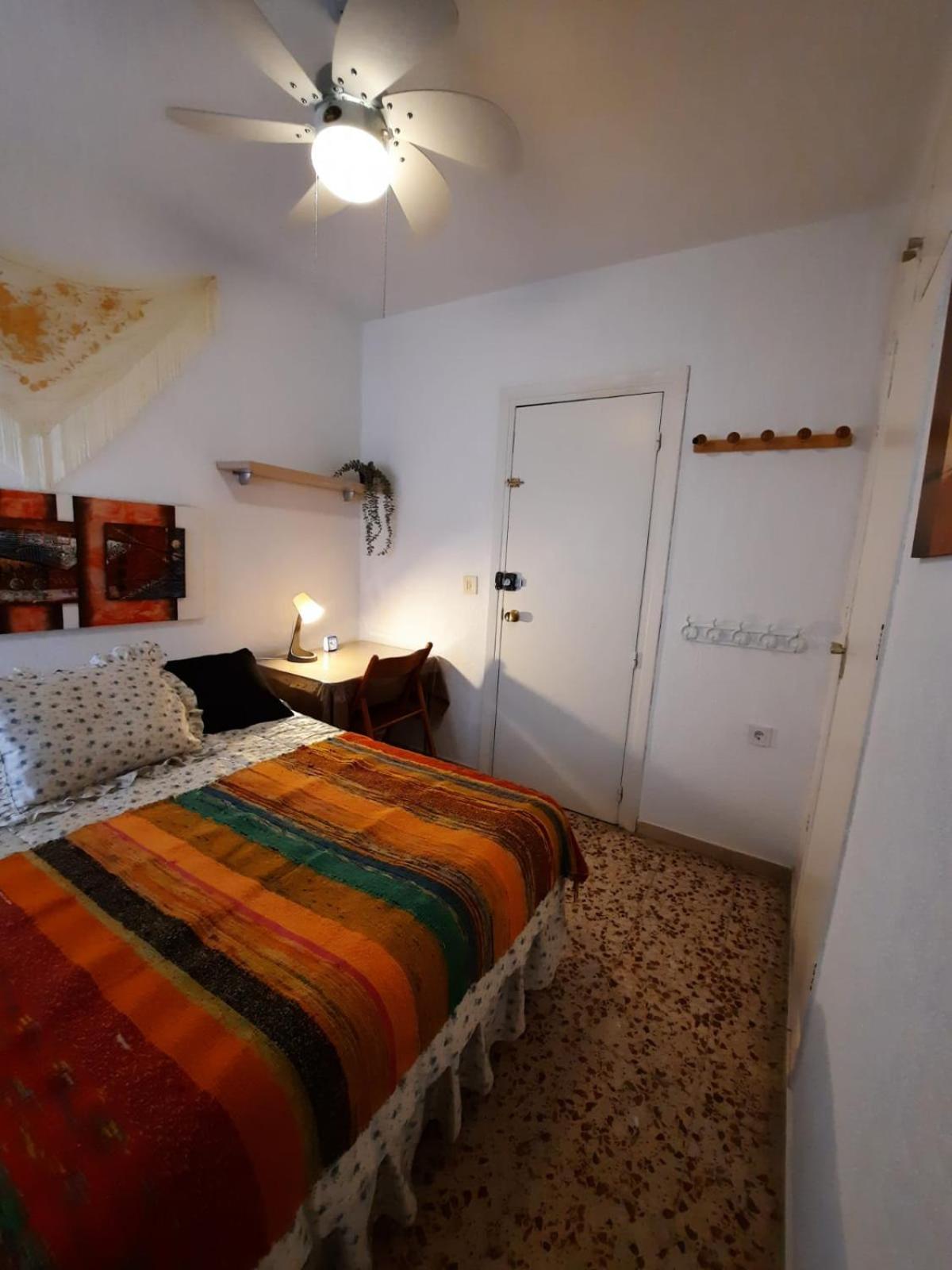 Habitaciones En Mi Piso Del Centro De Huelva Bagian luar foto