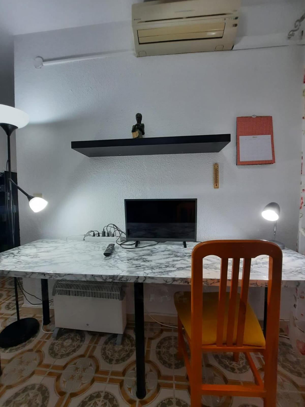 Habitaciones En Mi Piso Del Centro De Huelva Bagian luar foto