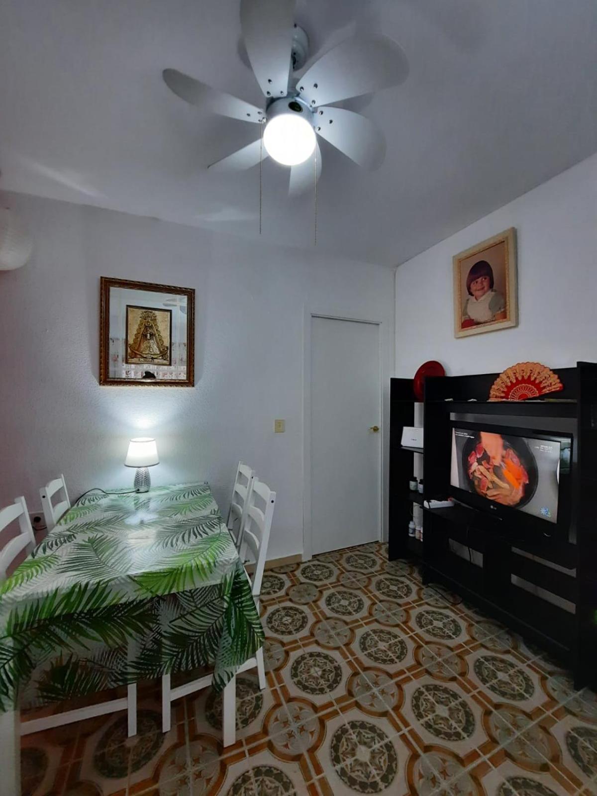 Habitaciones En Mi Piso Del Centro De Huelva Bagian luar foto
