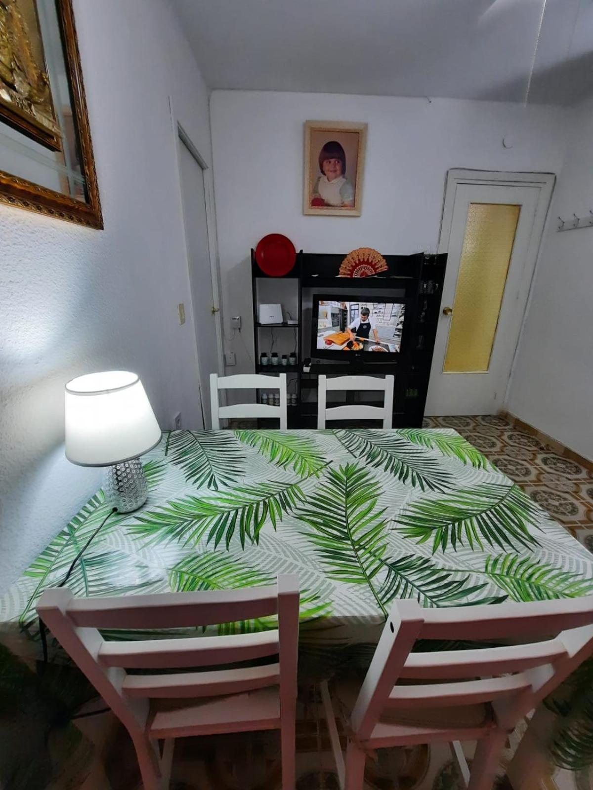 Habitaciones En Mi Piso Del Centro De Huelva Bagian luar foto